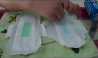 女孩用卫生巾的过程 女孩用卫生巾的过程